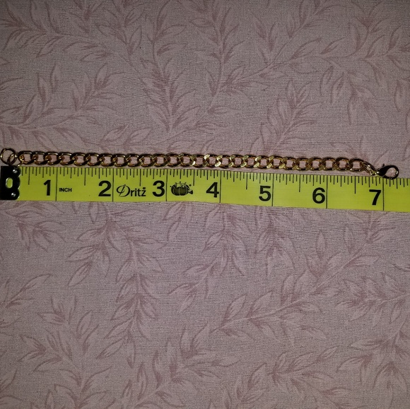 18 K Gold Plated Cuban Link Bracelet 7 Inch Length - Picture 5 of 5